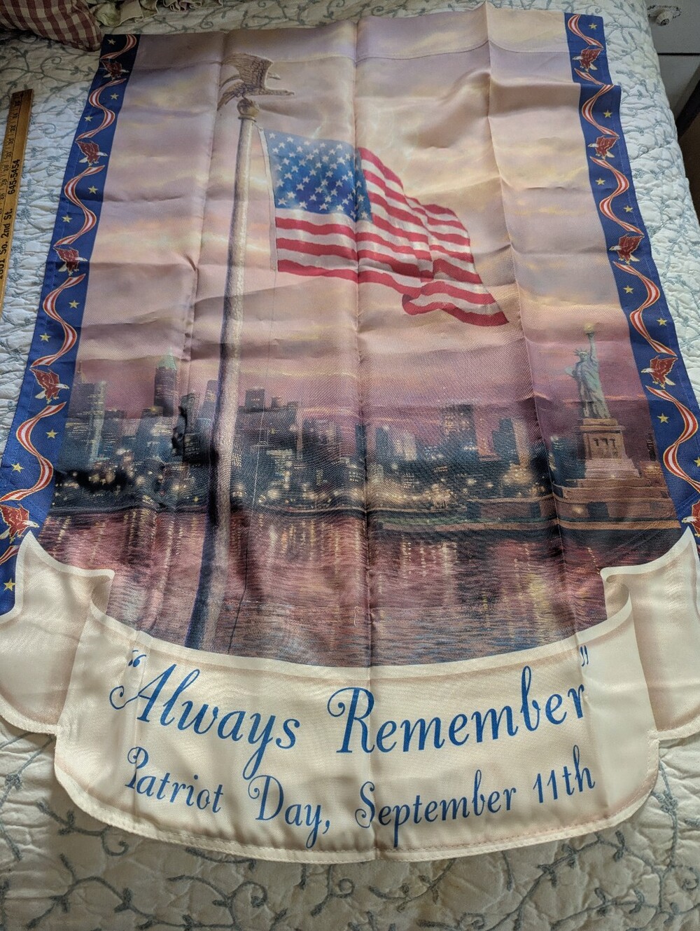 Always remember 9/11 large garden flag Thomas Kinkade - Picture 4 of 5